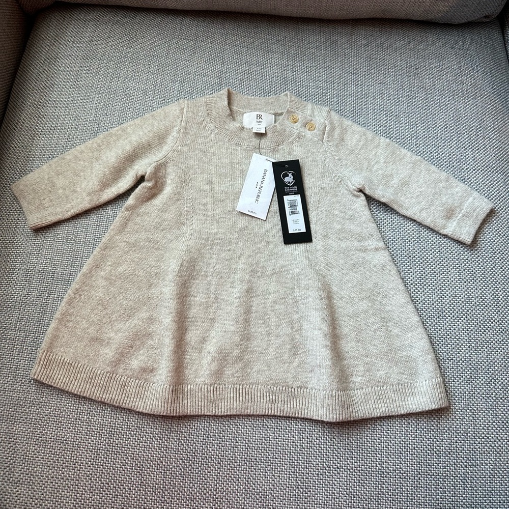 NWT never worn Banana Republic Baby Merino Wool and Cashmere Sweater 3-6M